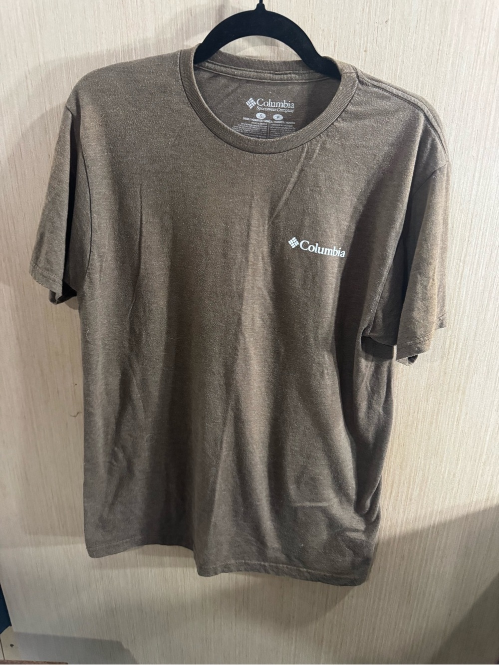 Columbia Brown Short Sleeve Tee With Dog Logo on the Back Size Small